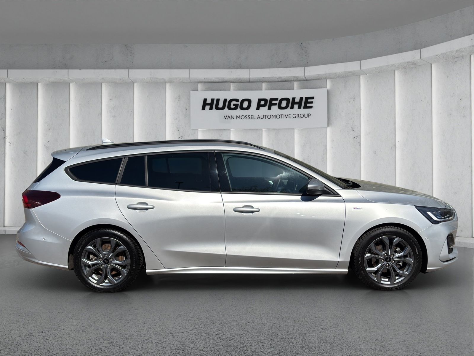 Ford Focus ST-Line X Turnier Aut.*AHK*ACC*HUD*KAM*NAV