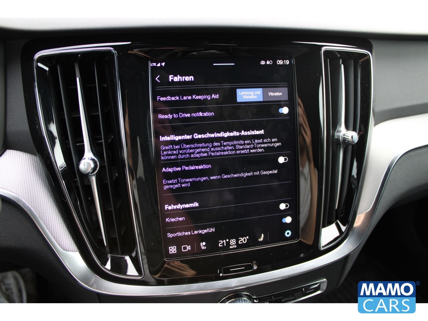 Volvo V60 T8 AWD Recharge Plus Dark EU6e AHK/360CAM/AC