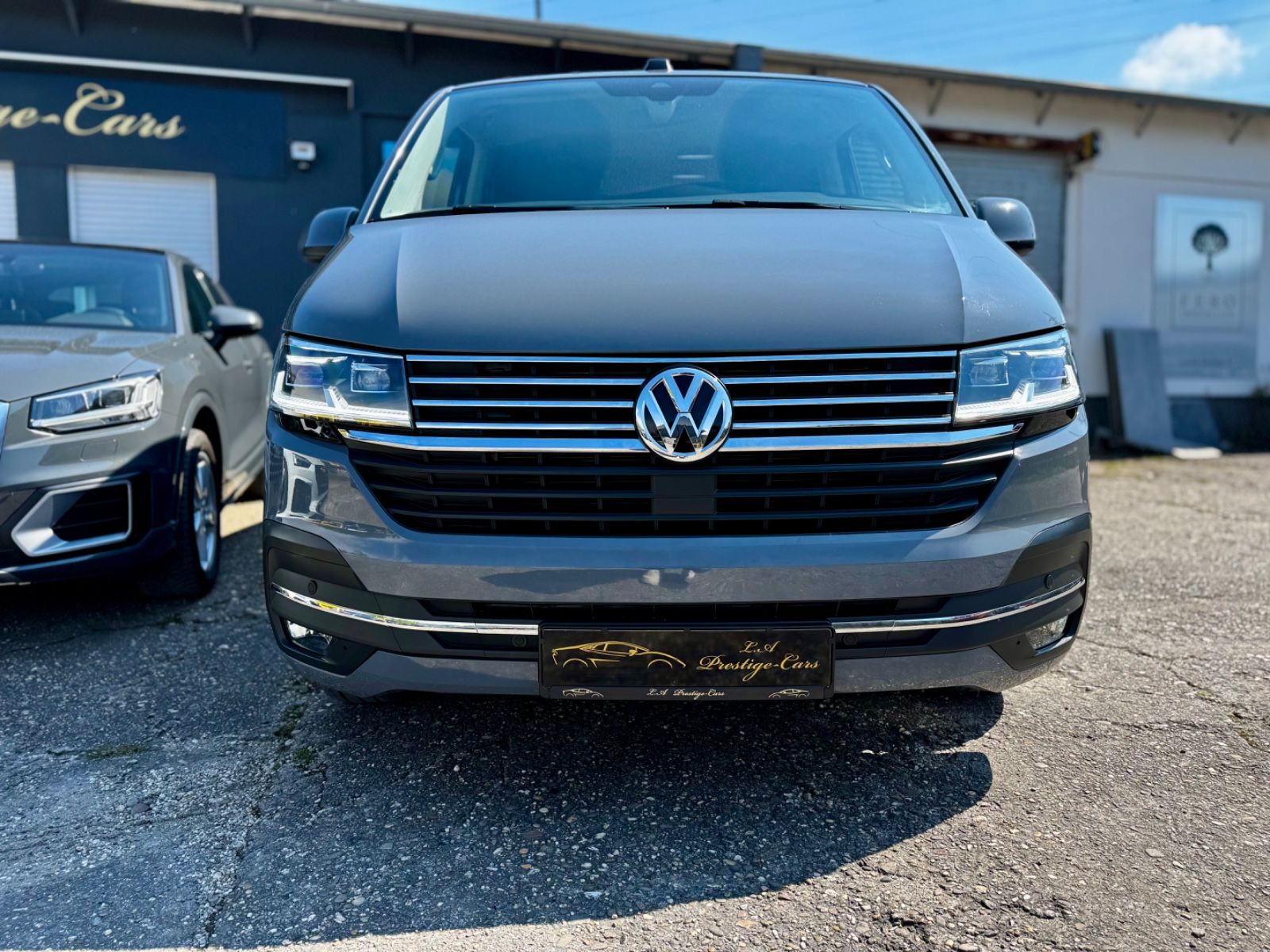 Volkswagen T6 2.0TDI Multivan - Samsaru's Car Outlet