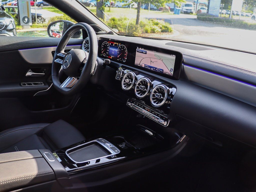Mercedes-Benz CLA 250 4M SB AMG PremiumPlus - Samsaru's Car Outlet