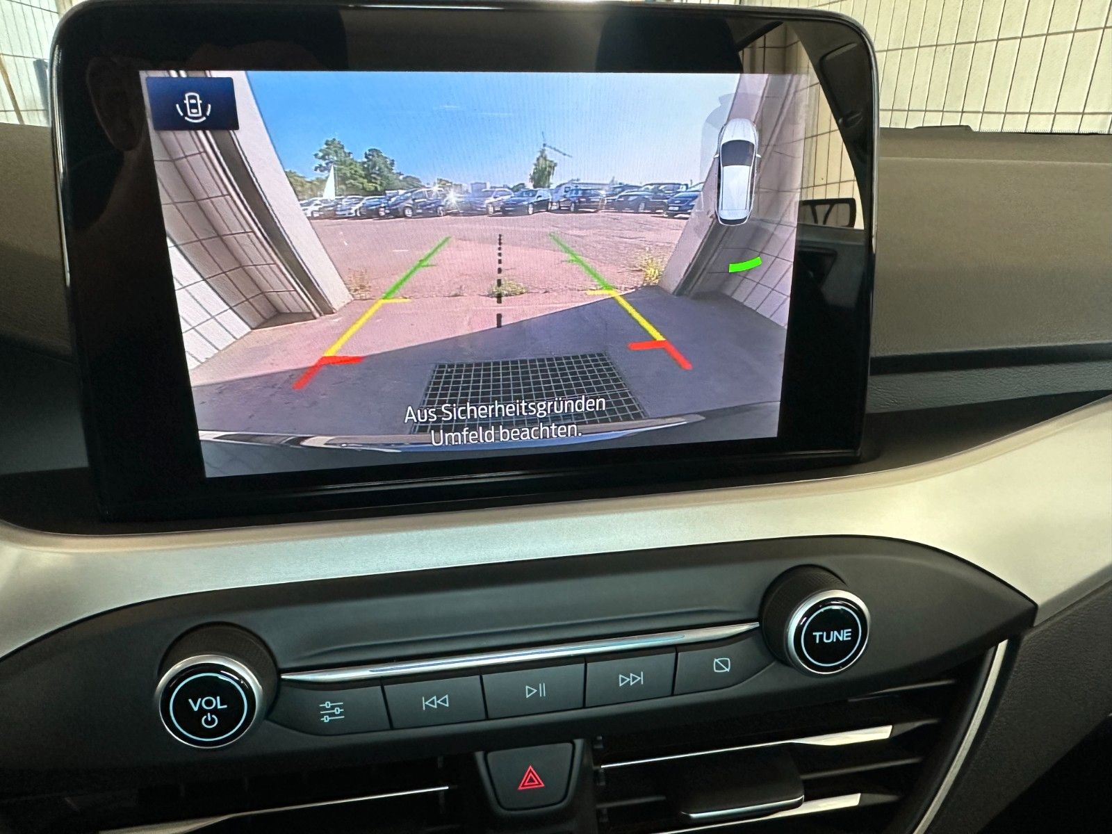 Ford Focus Turnier Cool & Connect - Samsaru's Car Outlet