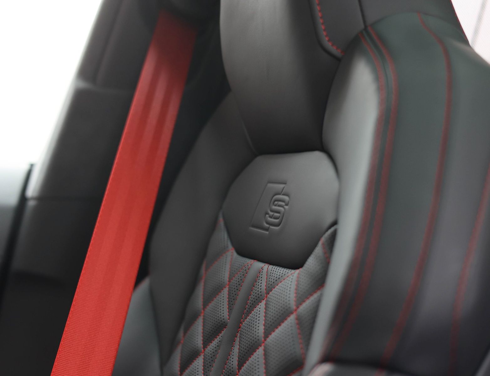 Audi Q8 60 TFSIe Quattro - Samsaru's Car Outlet