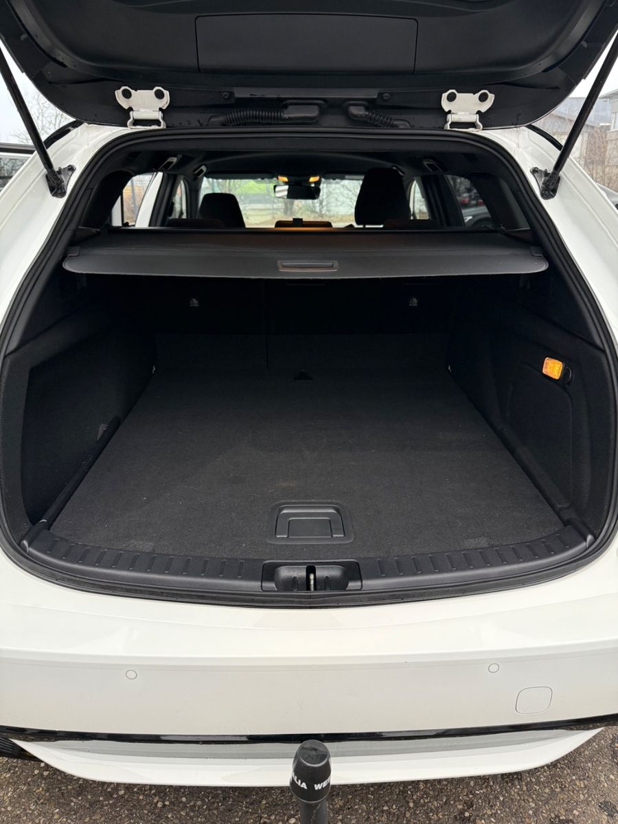Toyota Corolla Touring Sports Hybrid Team D - Samsaru's Car Outlet