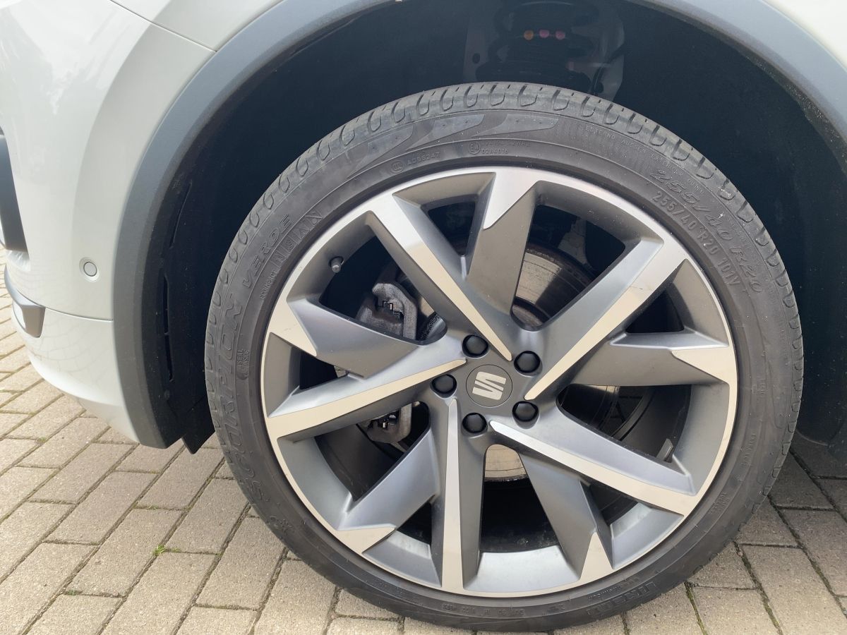 Seat Tarraco 1.4 e-HYBRID FR Navi LED SHZ ACC PDC