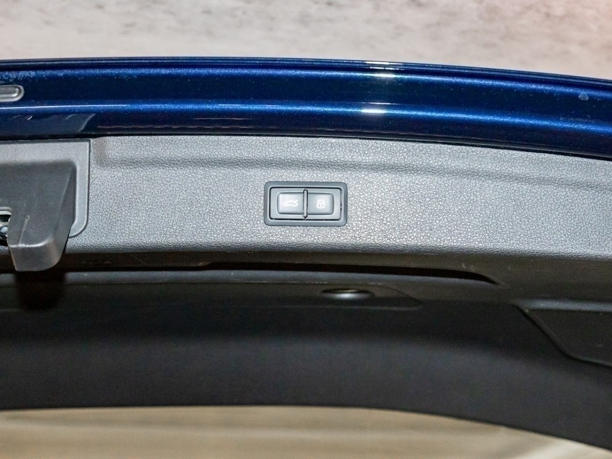 Audi Q3 35 TDI qu S line - Samsaru's Car Outlet