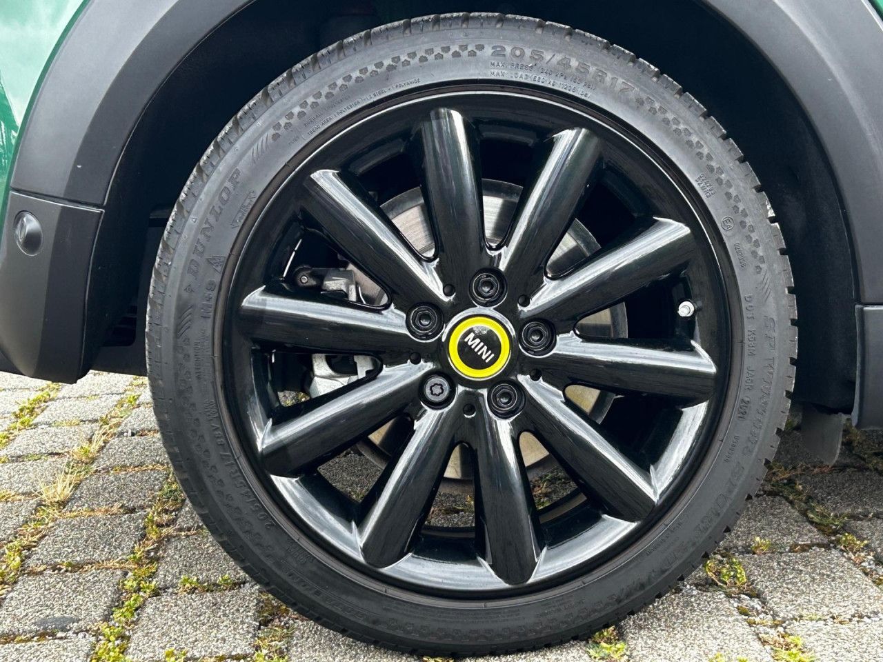 MINI Cooper SE - Samsaru's Car Outlet