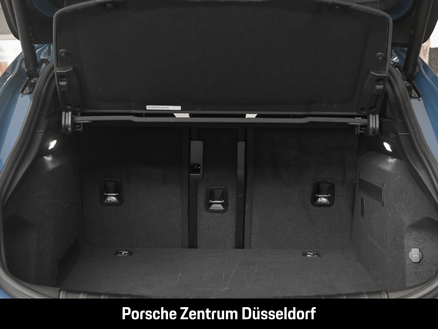 Porsche Taycan 4S Sport Turismo Neptunblau BOSE Panorama