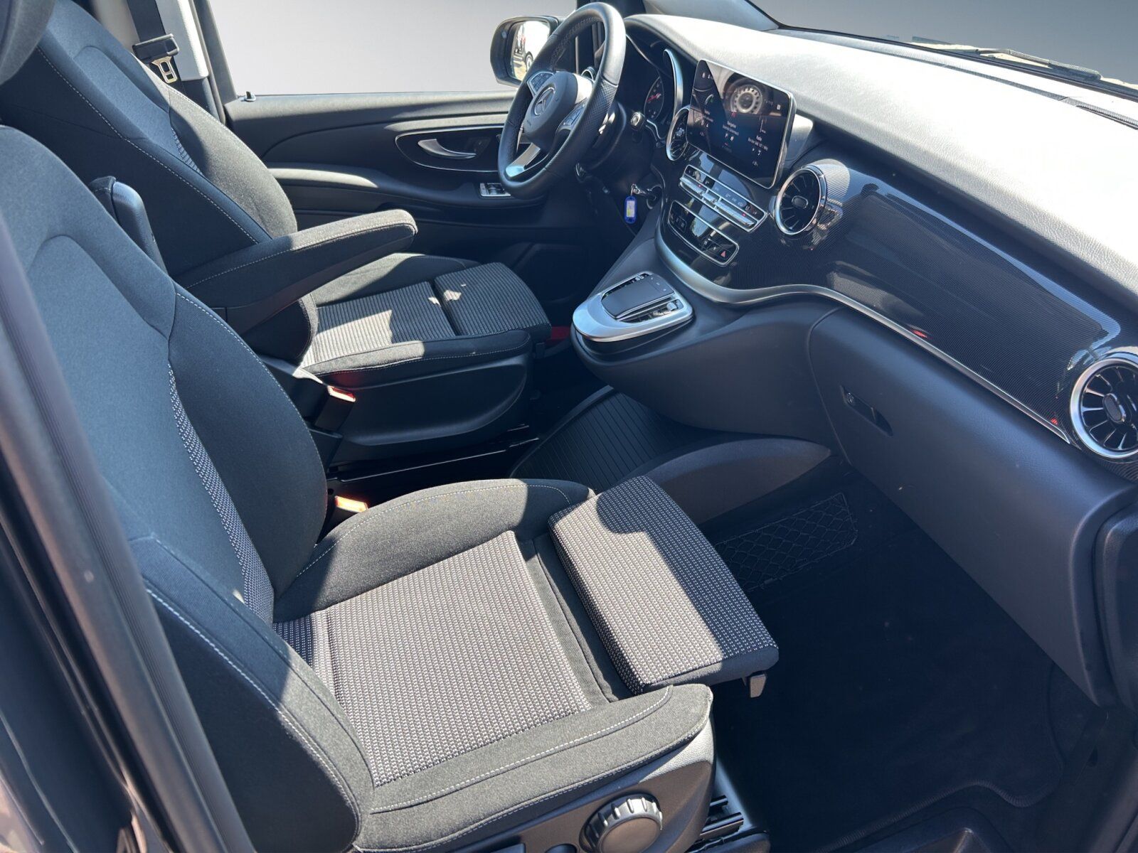 Mercedes-Benz V 220 d EDITION LANG - Samsaru's Car Outlet
