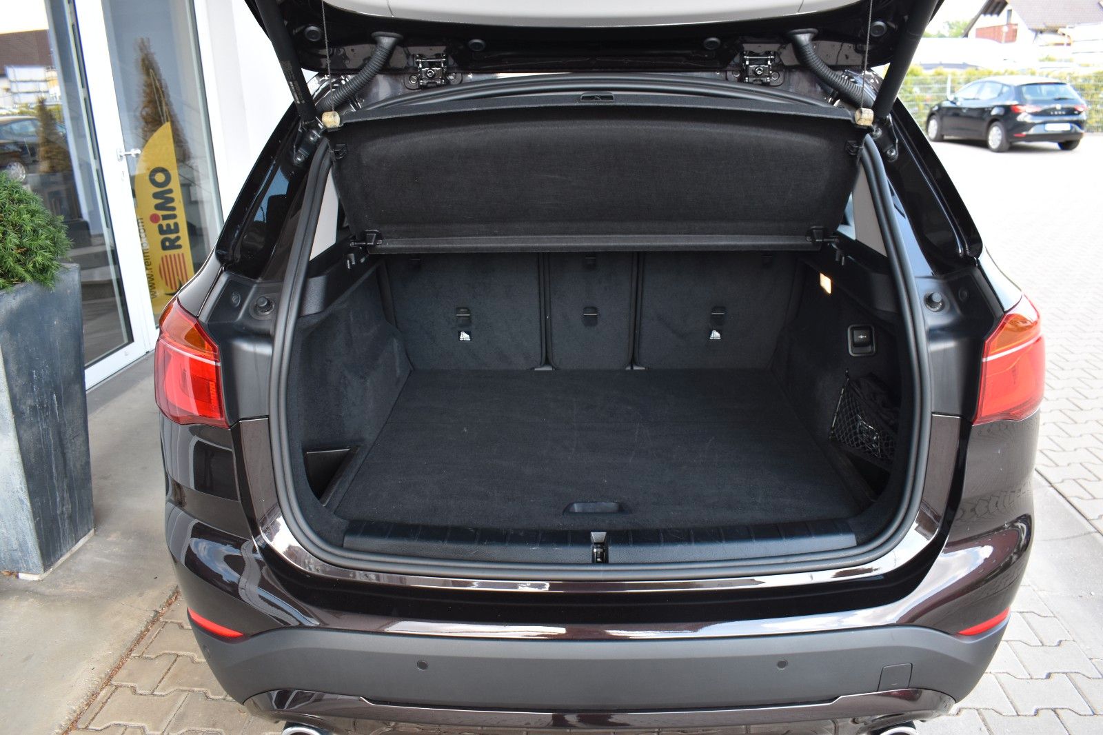 BMW X1 xDrive 25i Aut. Advantage - Samsaru's Car Outlet