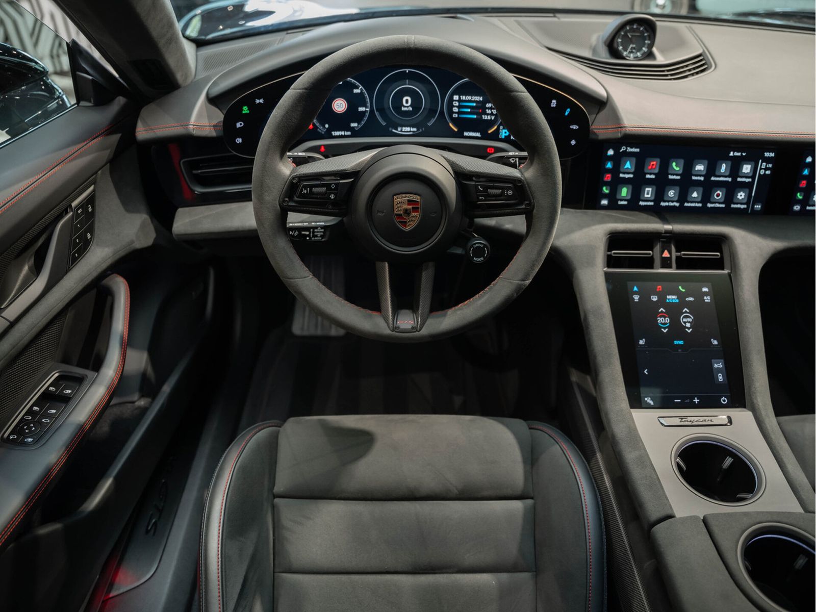 Porsche Taycan GTS Sport Turismo Sport Design Carbon Spo