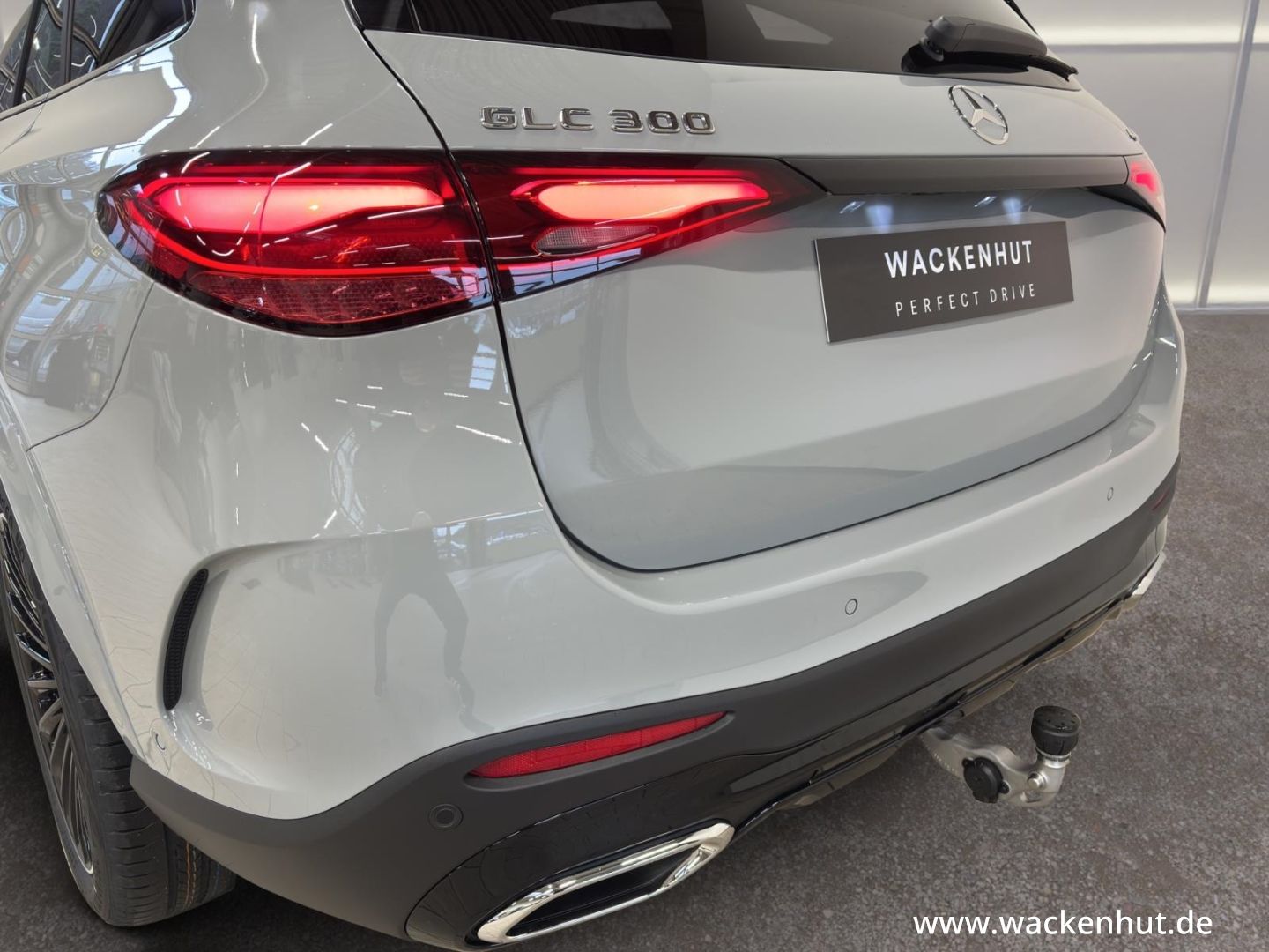 Mercedes-Benz GLC 300 4M EDITON AMG LINE ADVANCED PLUS+AHK+PAN
