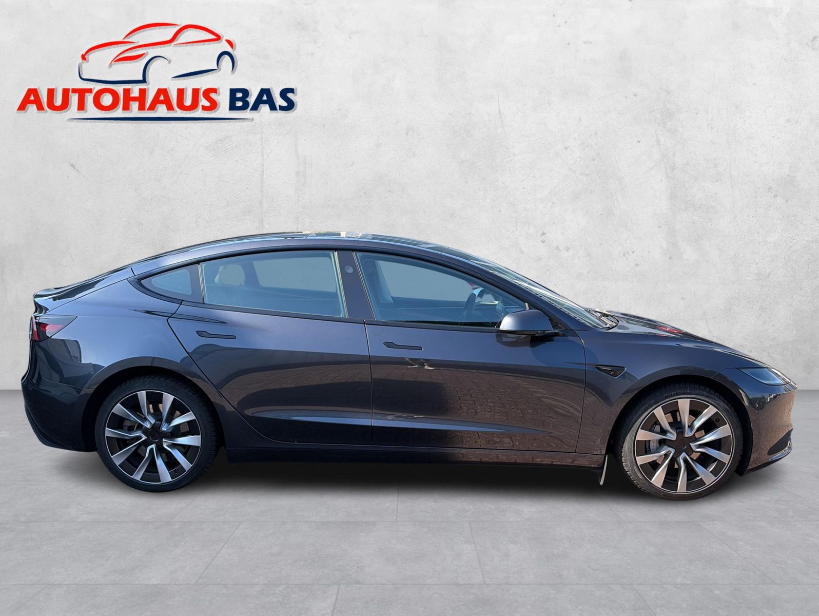 Tesla Model 3 Standard Range+ * Highland