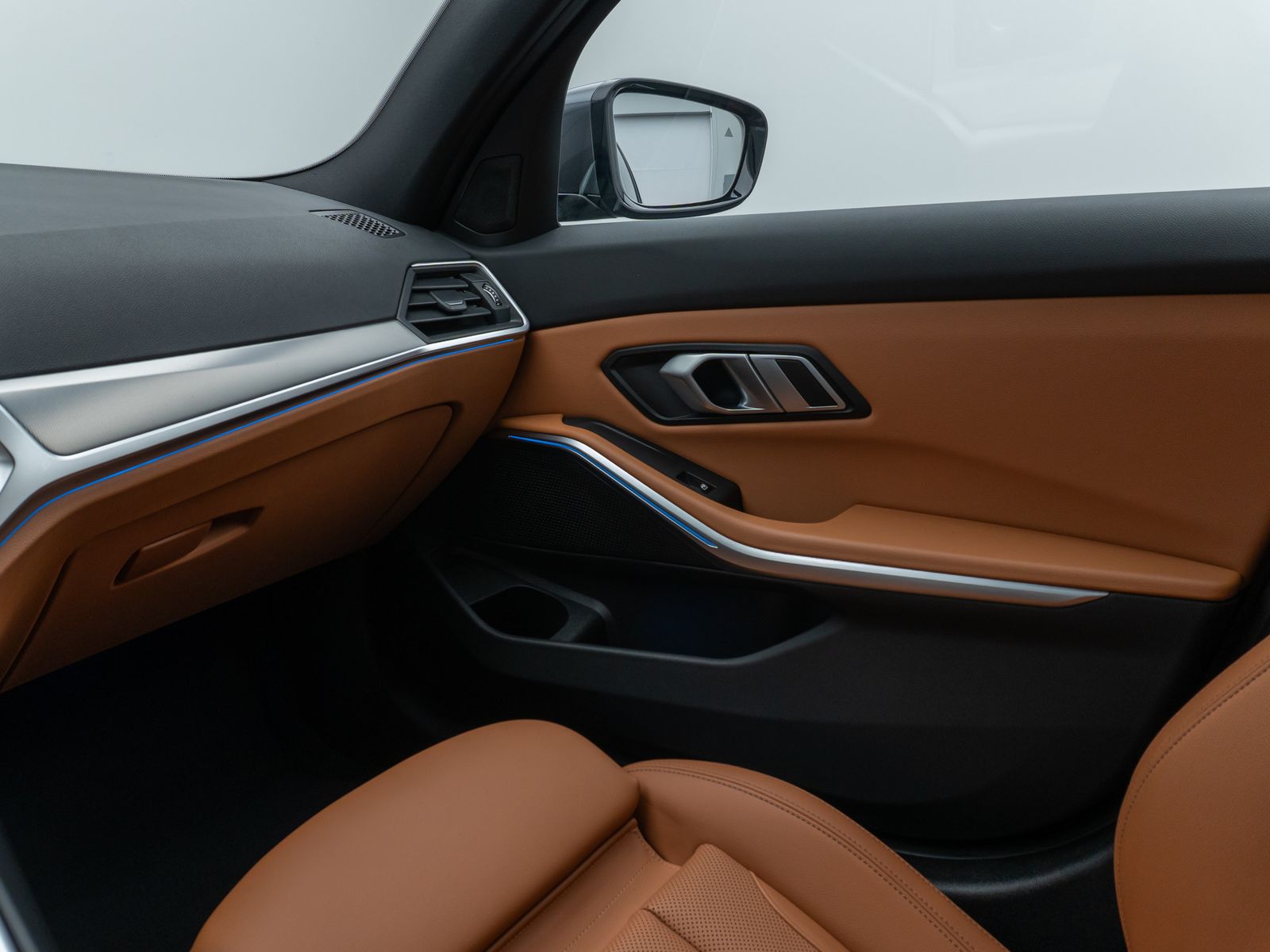 BMW 330e M Sport - Samsaru's Car Outlet