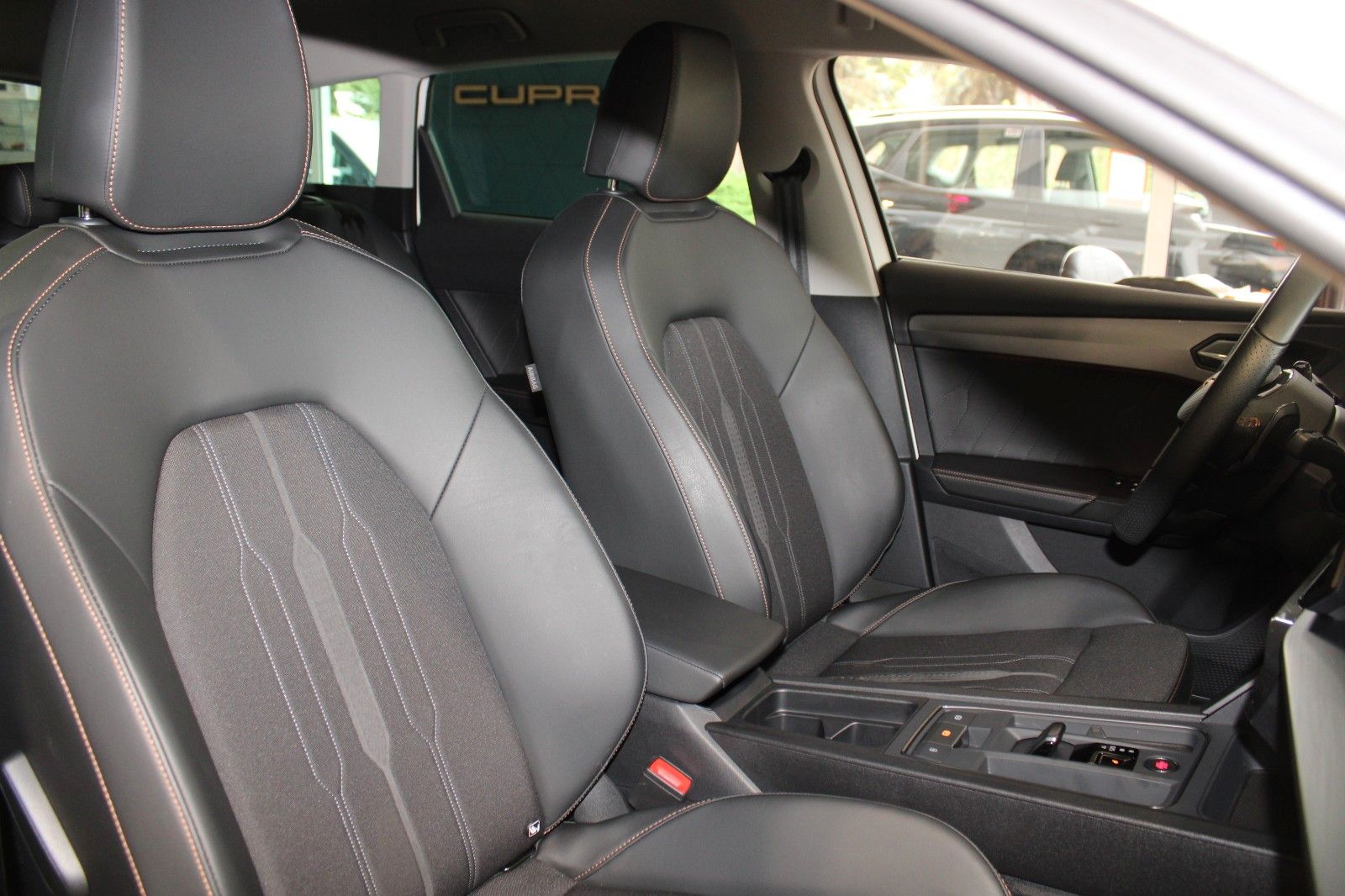 Cupra Leon Sportstourer DSG - Samsaru's Car Outlet