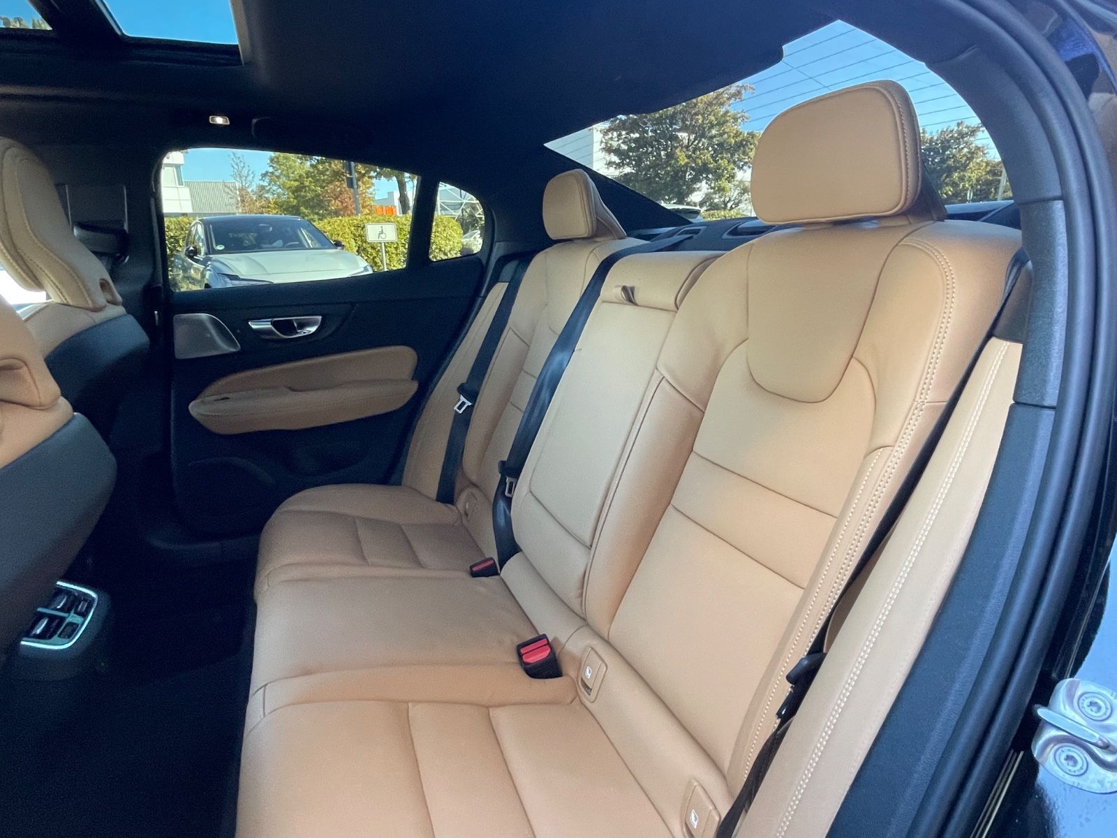 Volvo S60 B5 AWD Ultimate Dark Auto
