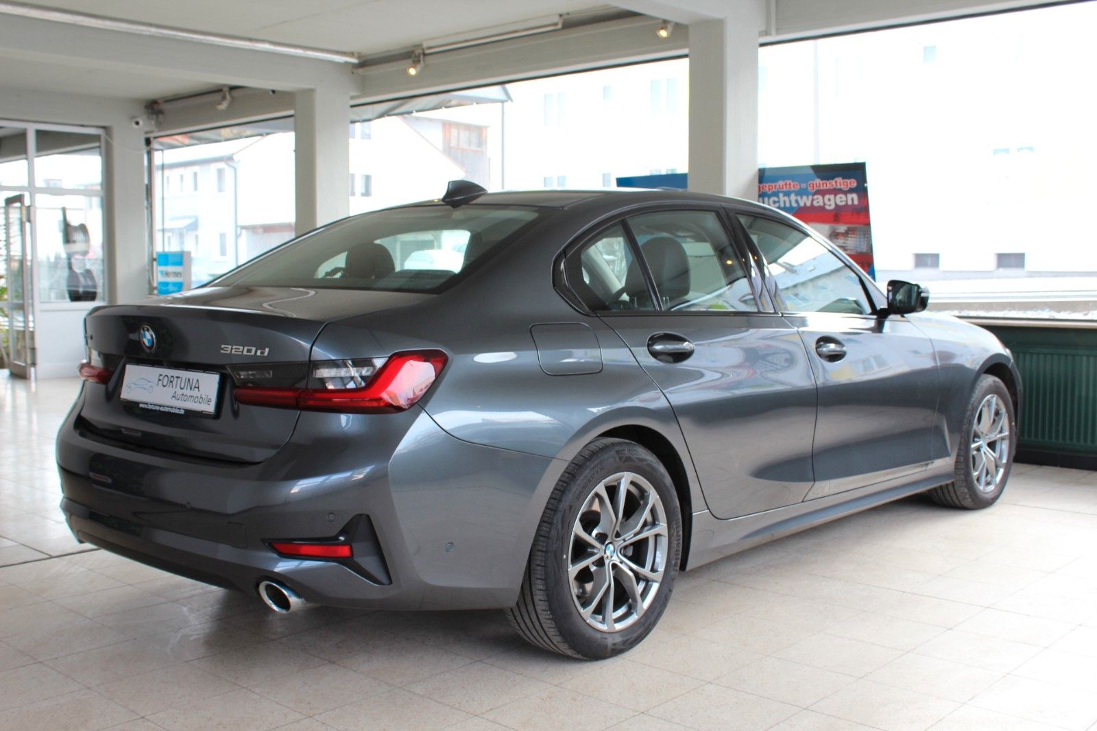 BMW 320d xDrive Sport Line Live Cockpit Navi LED