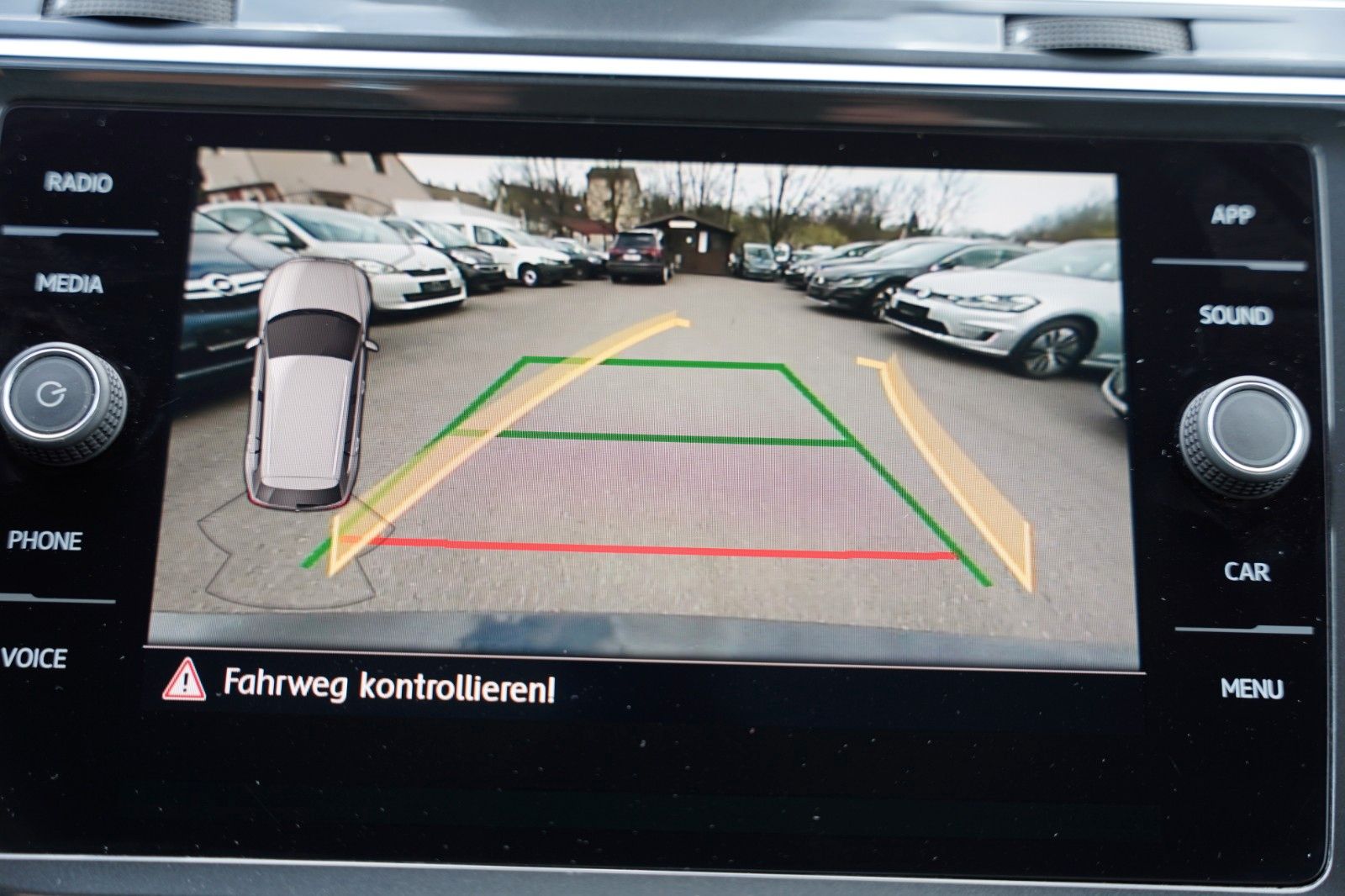 Volkswagen Tiguan 1.5-TSI ACT Comfortline - Samsaru's Car Outlet