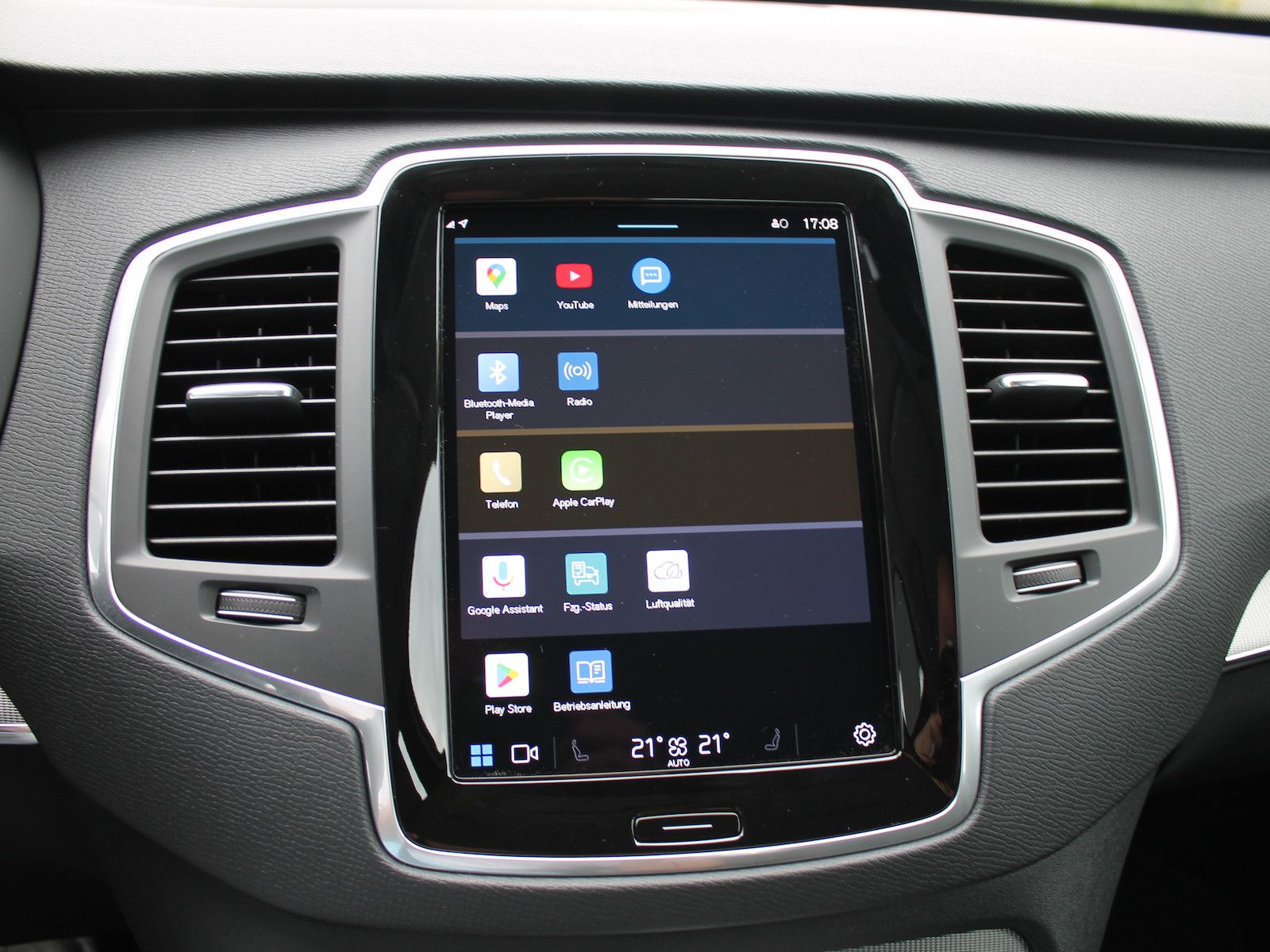 Volvo XC90 Core AWD - Samsaru's Car Outlet