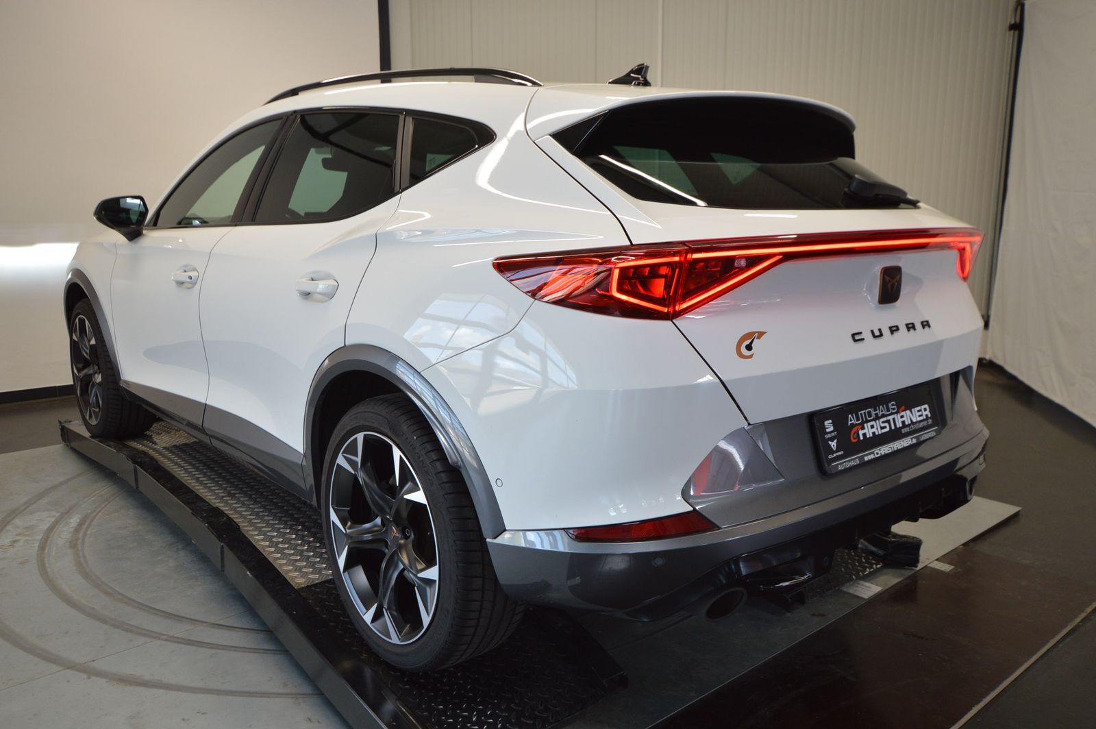 Cupra Formentor 2.0 TSI VZ - Samsaru's Car Outlet