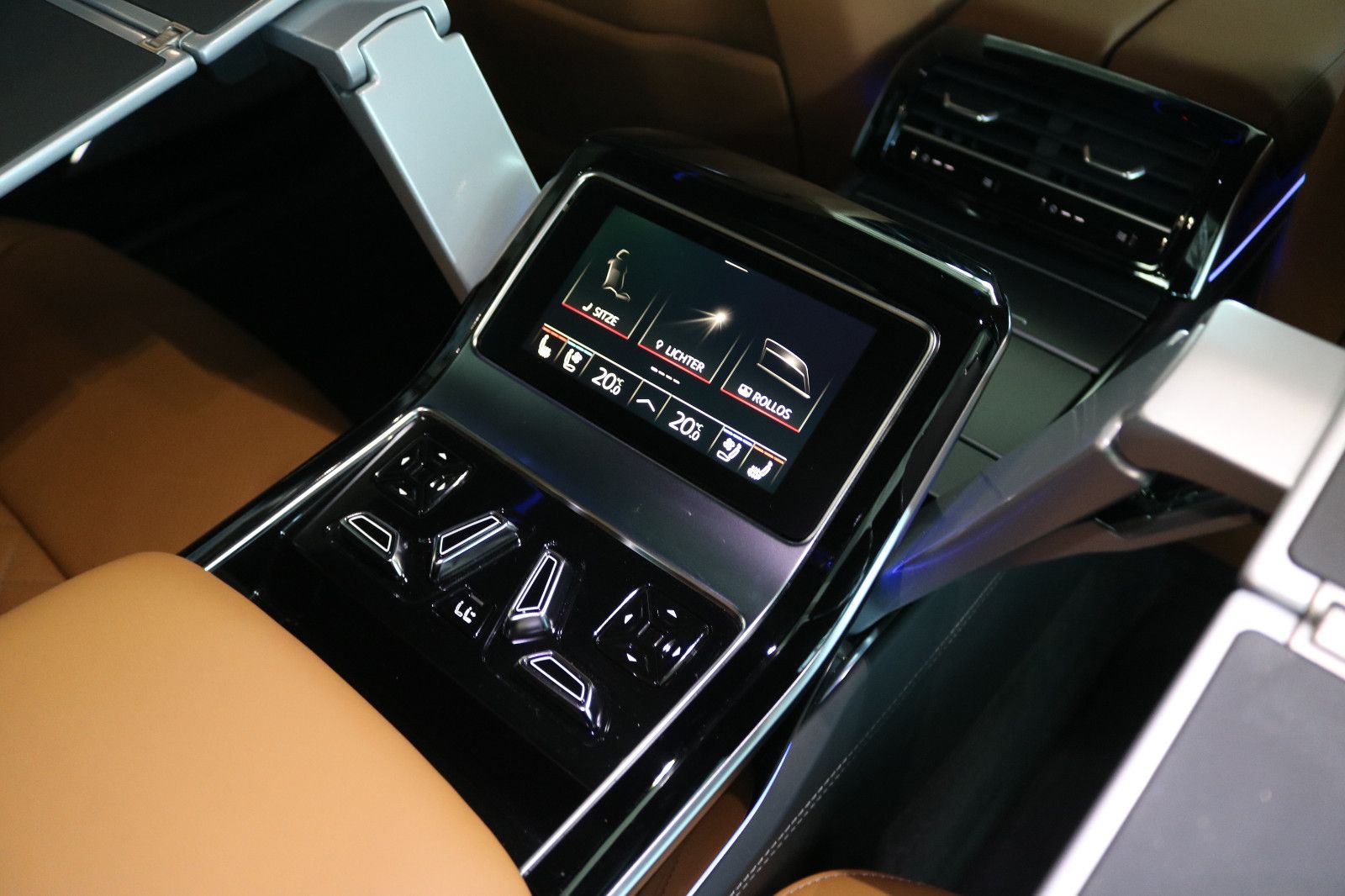 Audi A8 L 60 TFSI e Lang S line - Samsaru's Car Outlet
