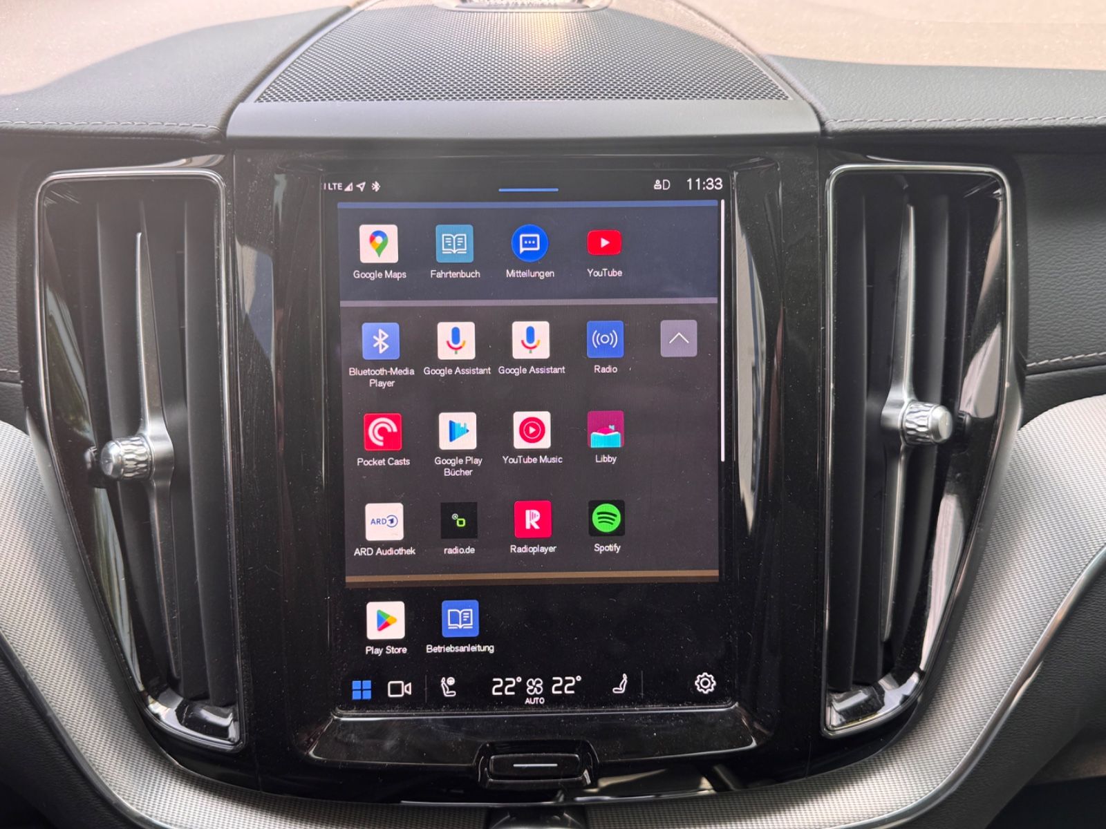 Volvo XC60 Ultimate AWD - Samsaru's Car Outlet