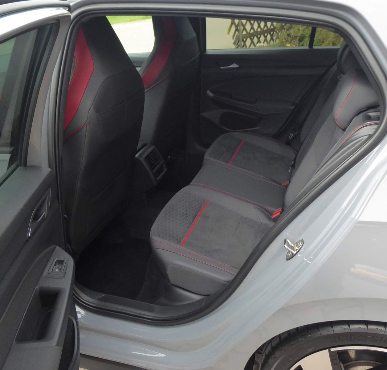 Volkswagen Golf VIII GTI Clubsport - Samsaru's Car Outlet