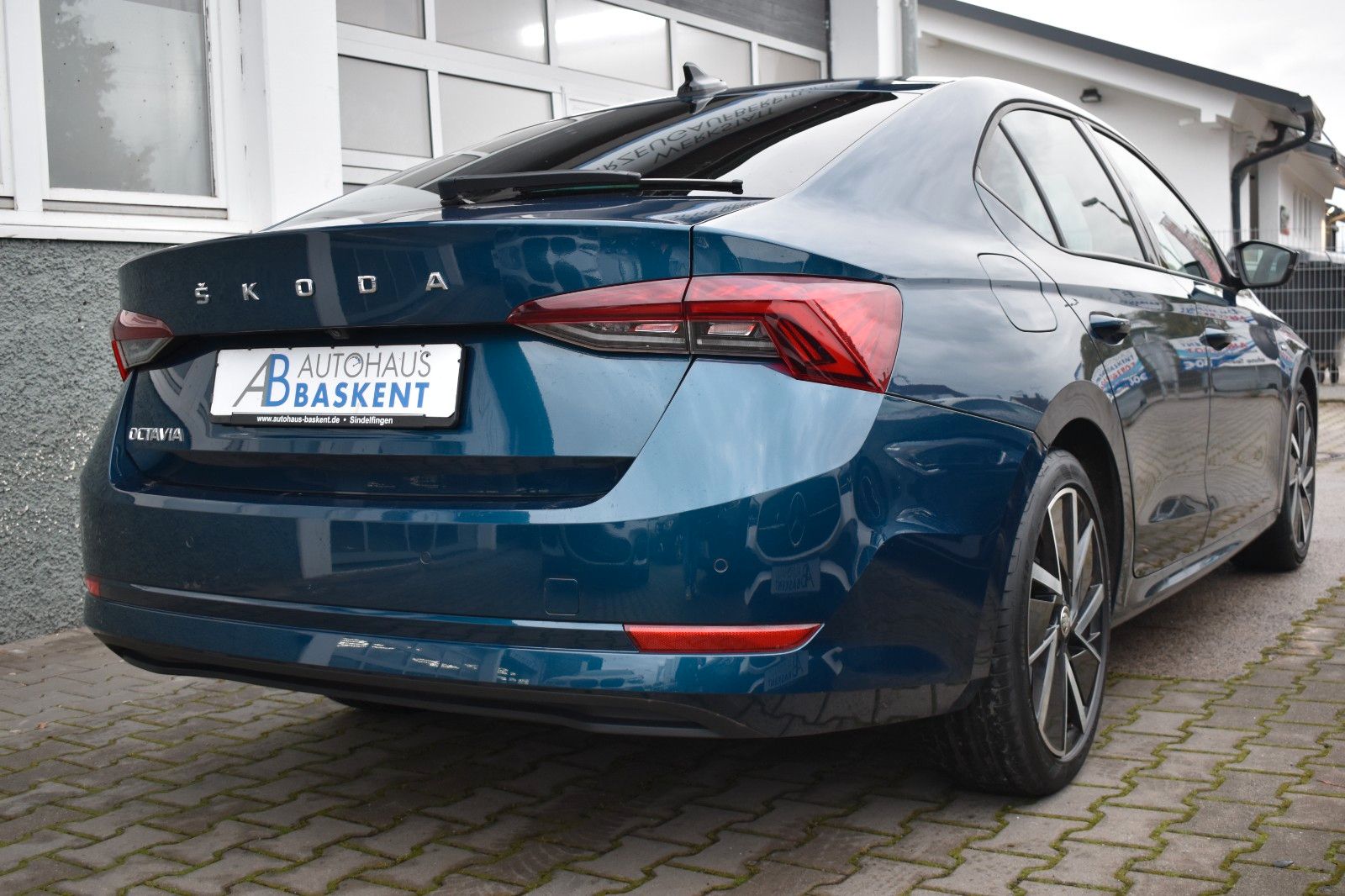 Skoda Octavia Lim. Clever*AHK*LED*VIRTUAL*KAMERA*NAVI