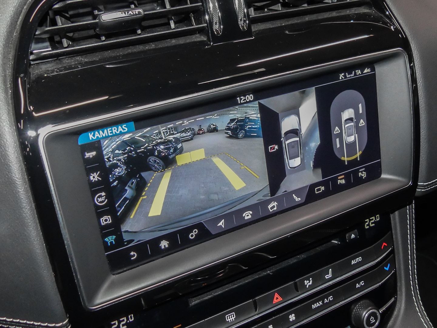 Jaguar F-Pace R-Sport AWD 25d EU6d-T Allrad HUD StandHZ