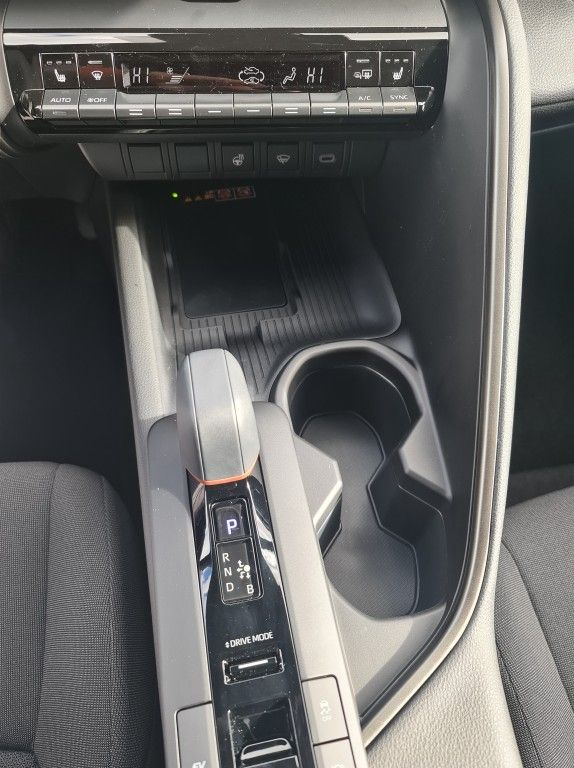 Toyota C-HR 2.0 Hybrid Team Deutschland (AX2)