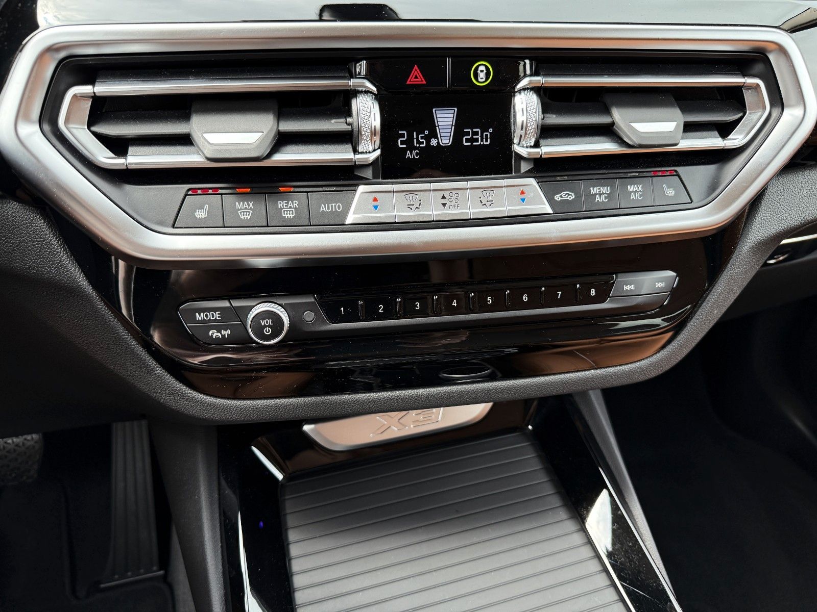 BMW X3 xDrive 20i Laser - Samsaru's Car Outlet
