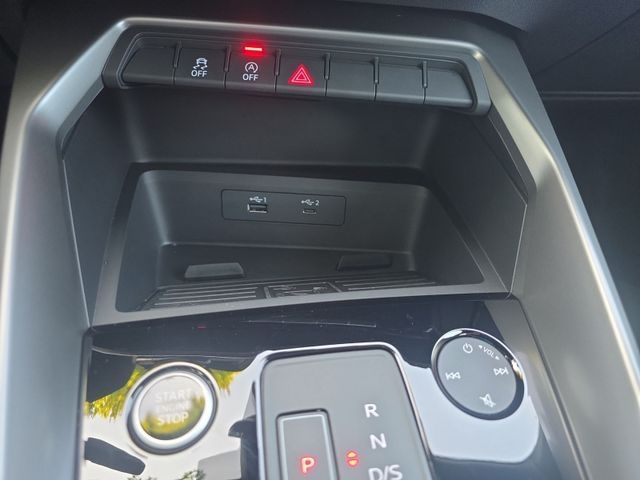 Audi A3 Sportback 35 TFSI Alu LEDScheinw. NaviPlus Si