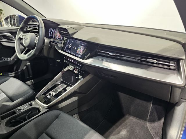 Audi A3 Sportback 30 TFSI Dy-Led Virtual Navi Spur.