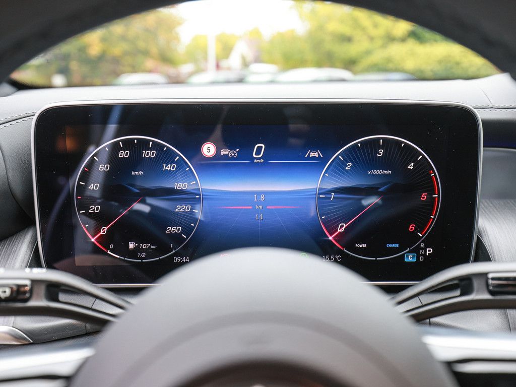 Mercedes-Benz GLC 220 d 4M AMG Line AHK Abstandstemp. LED Pano