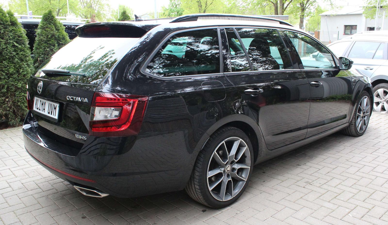 Skoda Octavia RS 4x4 - Samsaru's Car Outlet