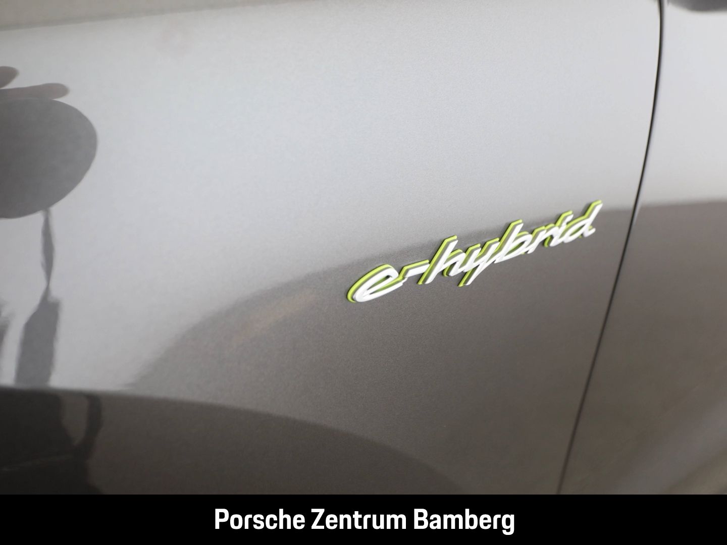 Porsche Cayenne E-Hybrid/ PDCC/ InnoDrive/ HUD/ Massage