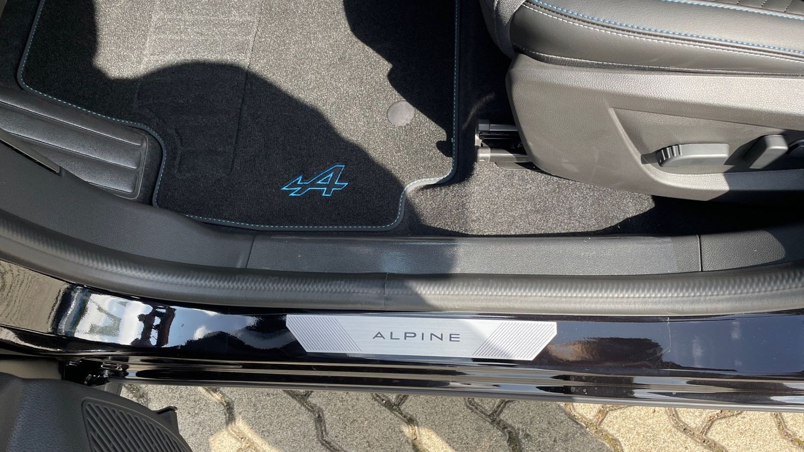 Renault Arkana ESPRIT ALPINE Full Hybrid - Samsaru's Car Outlet