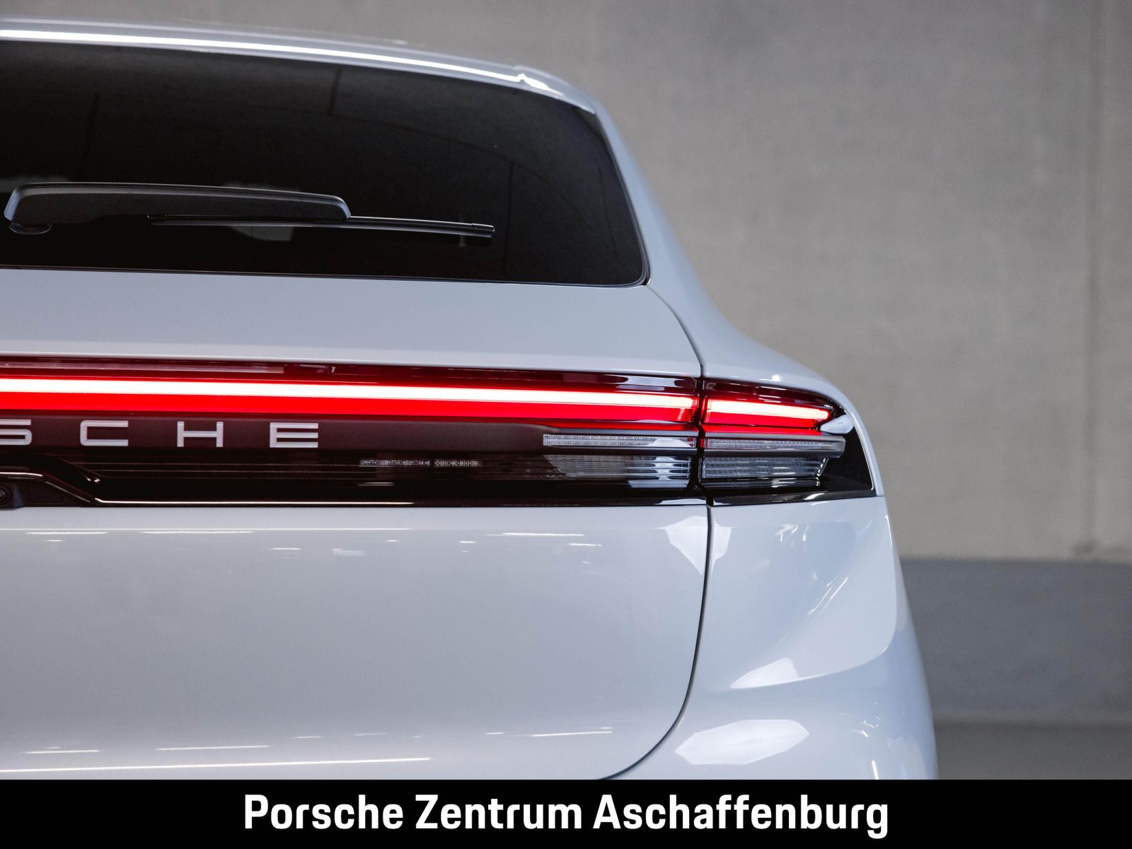 Porsche Macan 4 Electric - Samsaru's Car Outlet