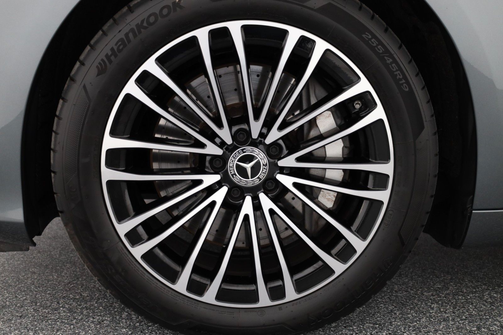 Mercedes-Benz S 500 4M AMG - Samsaru's Car Outlet