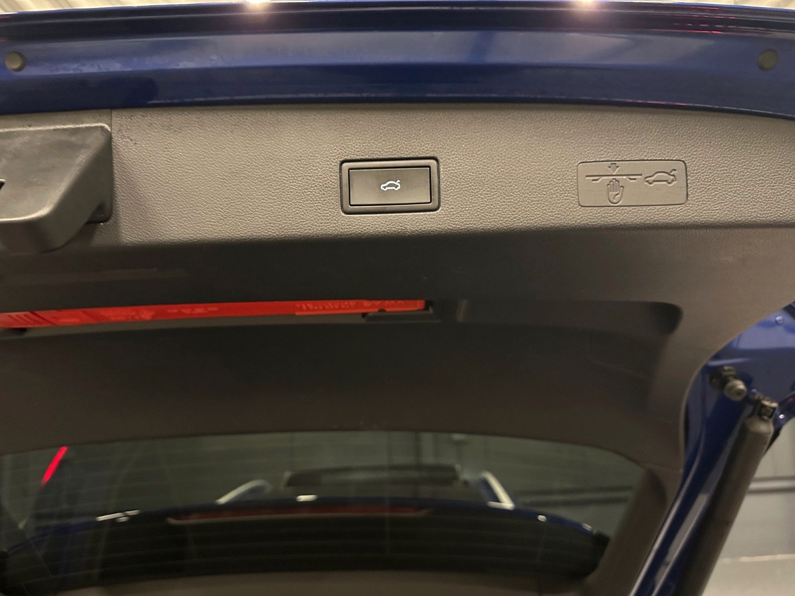 Volkswagen Golf Variant R-Line 4Motion*PANORAMA*AHK*Standhz