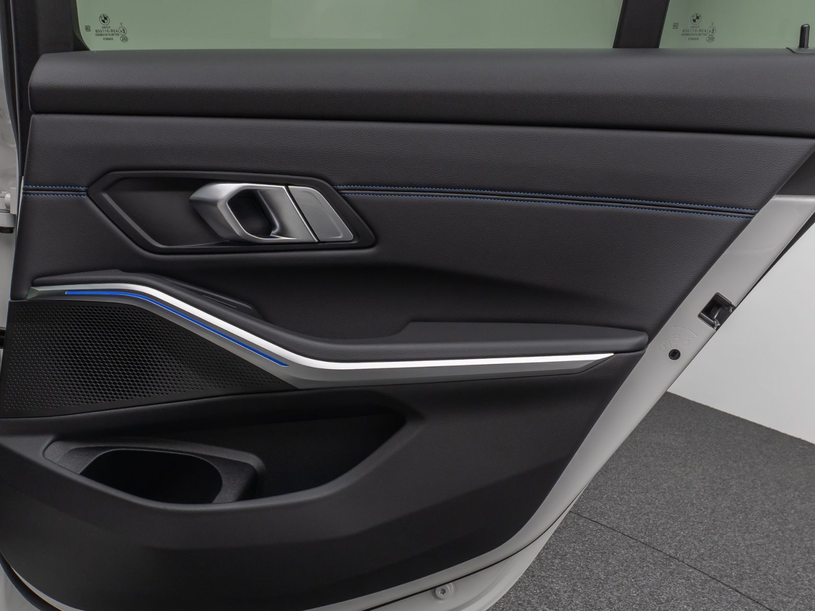 BMW 320d M Sport - Samsaru's Car Outlet