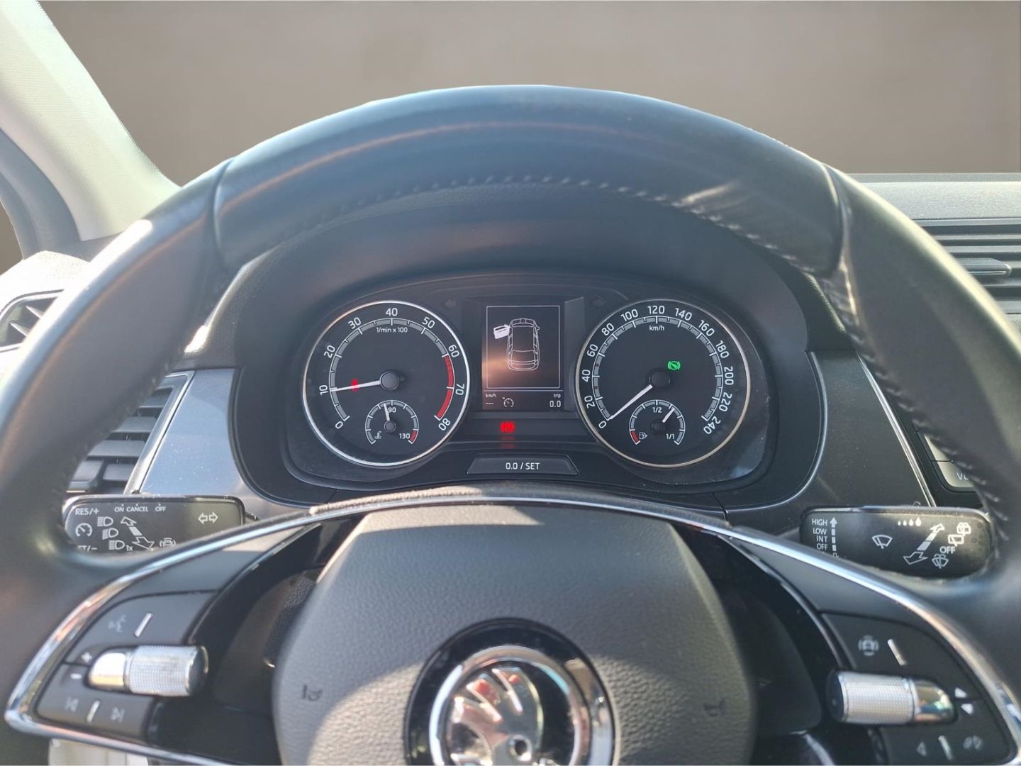 Skoda Fabia Combi 1.0 TSI DSG - Samsaru's Car Outlet