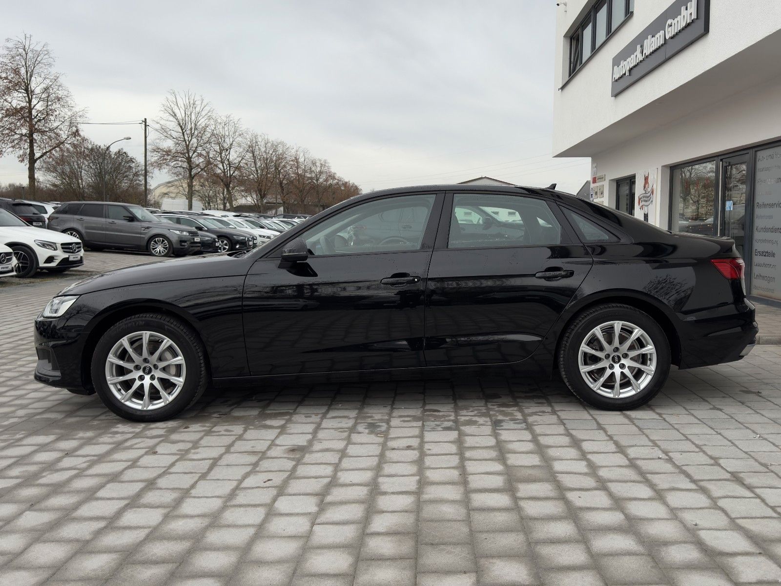 Audi A4 Lim. 40 TDI quattro S-Tr. - Samsaru's Car Outlet