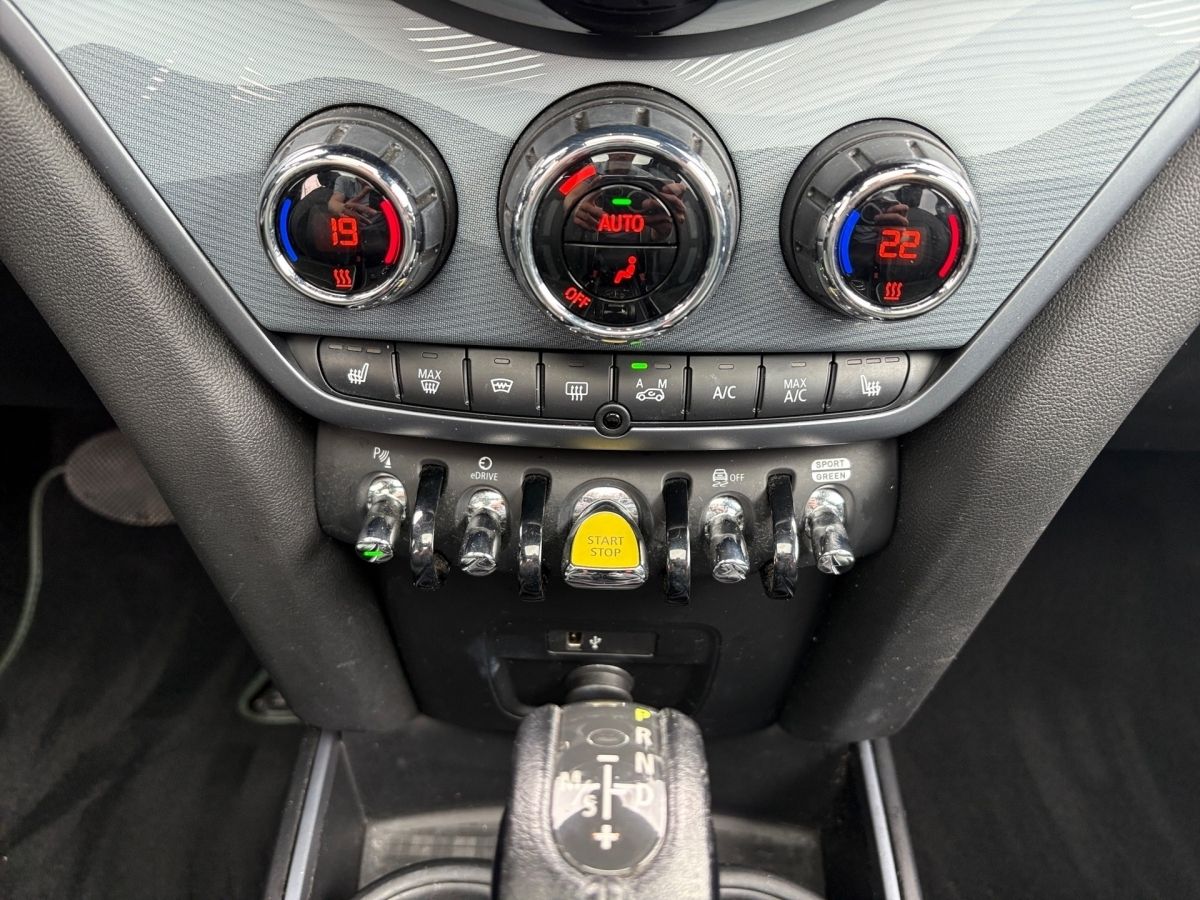 MINI Cooper SE Countryman All4 - Samsaru's Car Outlet