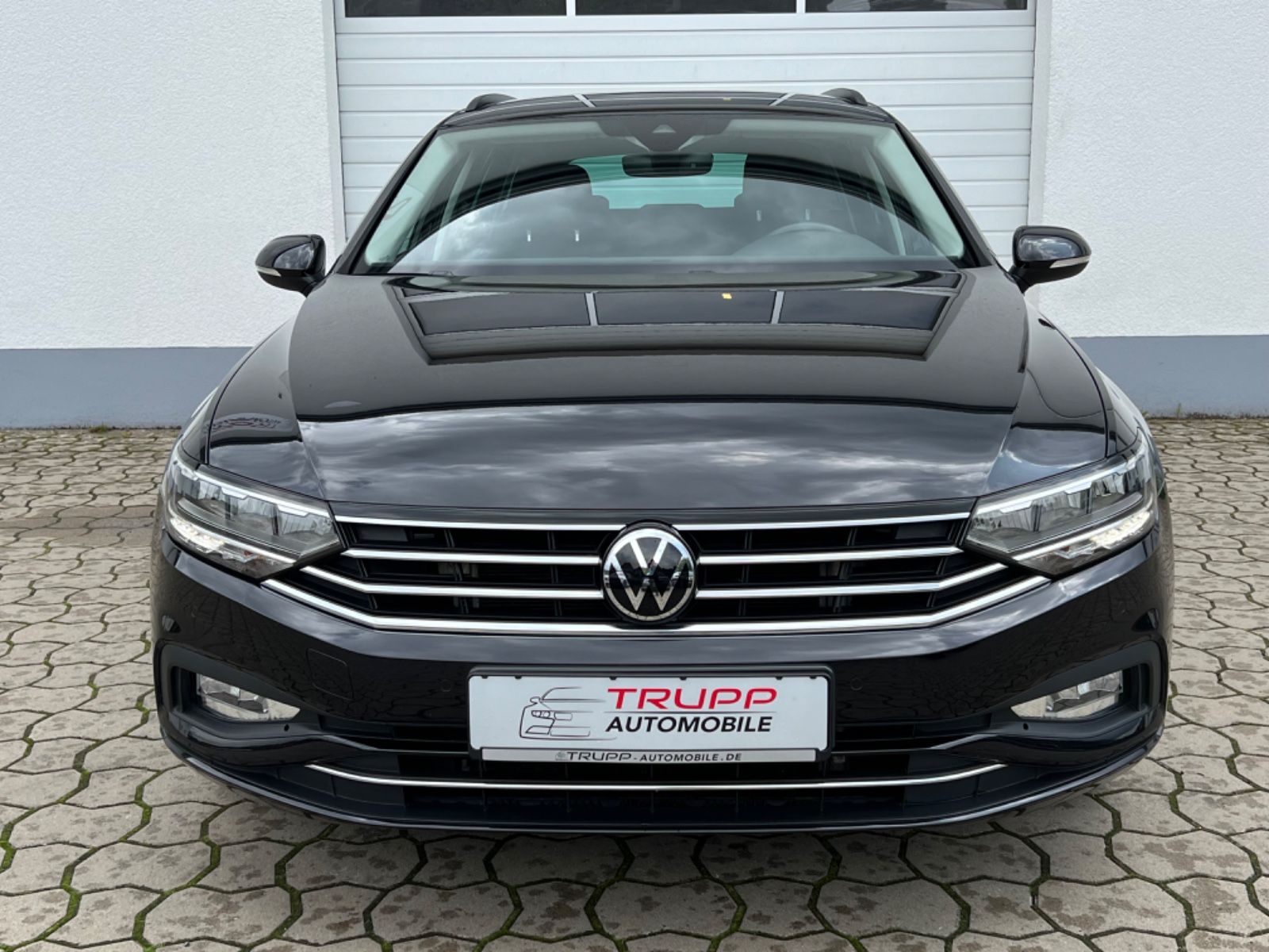 Volkswagen Passat 2.0 TDI - Samsaru's Car Outlet