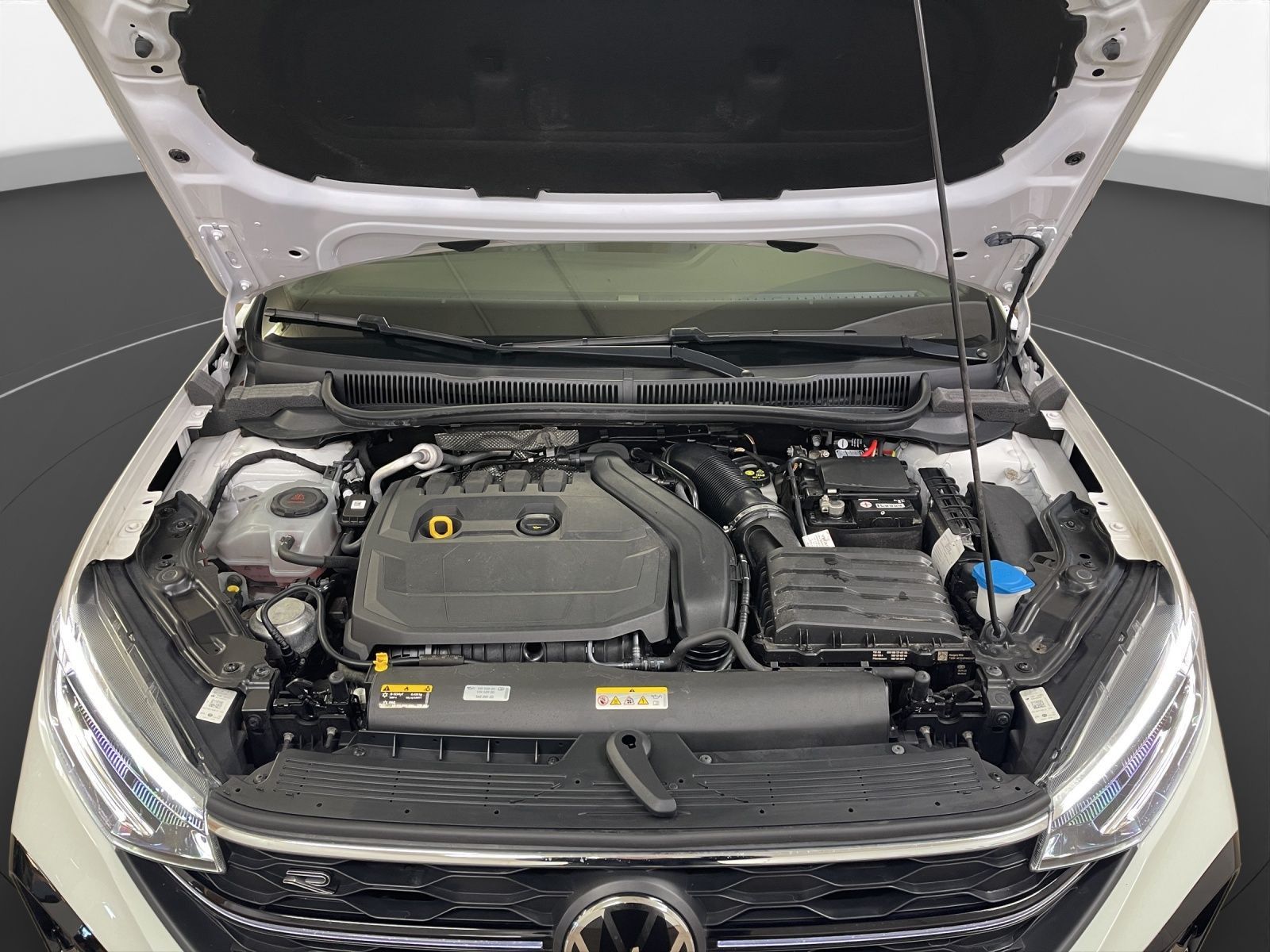 Volkswagen Taigo 1.5 TSI R-Line DSG - Samsaru's Car Outlet