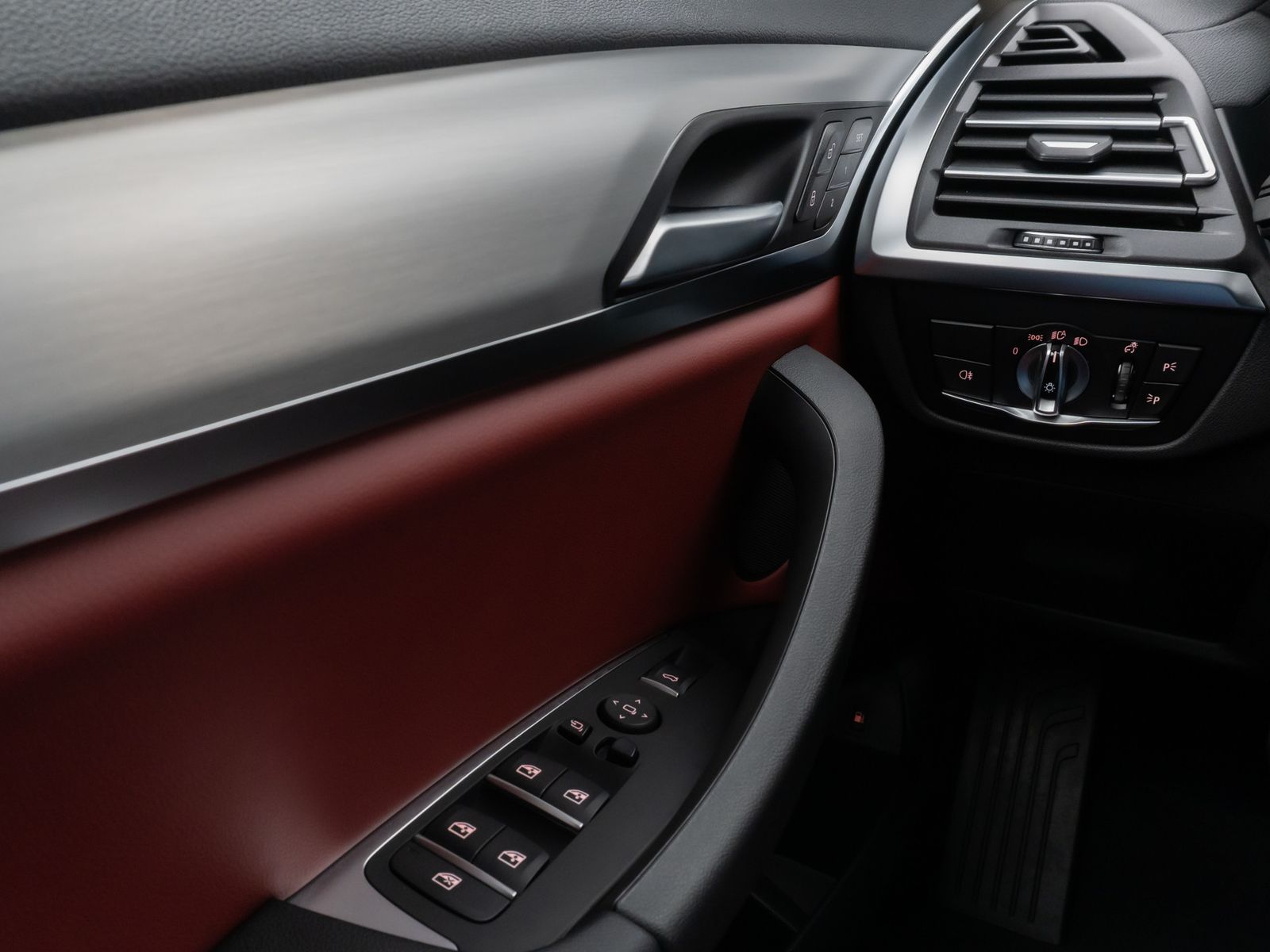 BMW X3 xD30e Laser 360° HUD DAB HiFi Komfort Sport