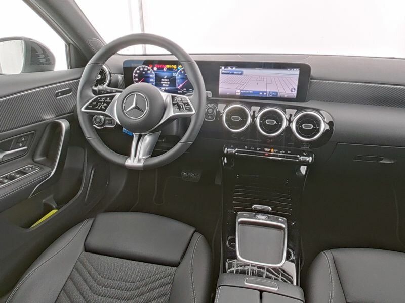 Mercedes-Benz A 180 PROGRESSIVE ADVANCED - Samsaru's Car Outlet