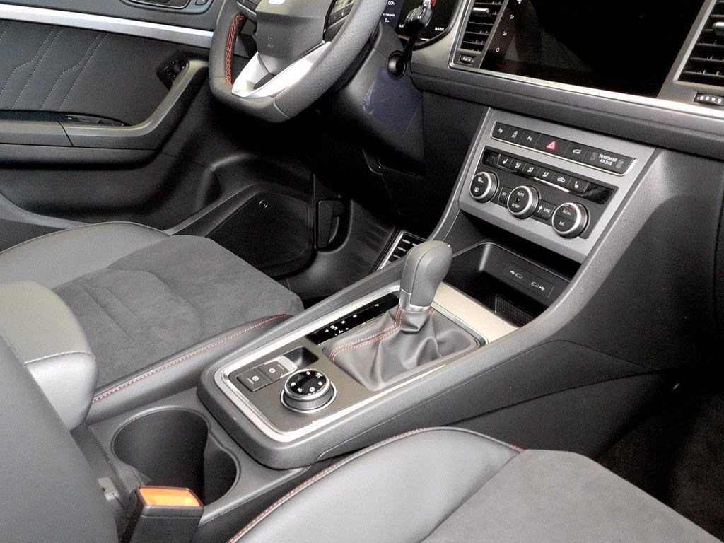 Seat Ateca 2.0 TSI DSG 4Drive FR AHK*PANO*VIRTUAL*HEC