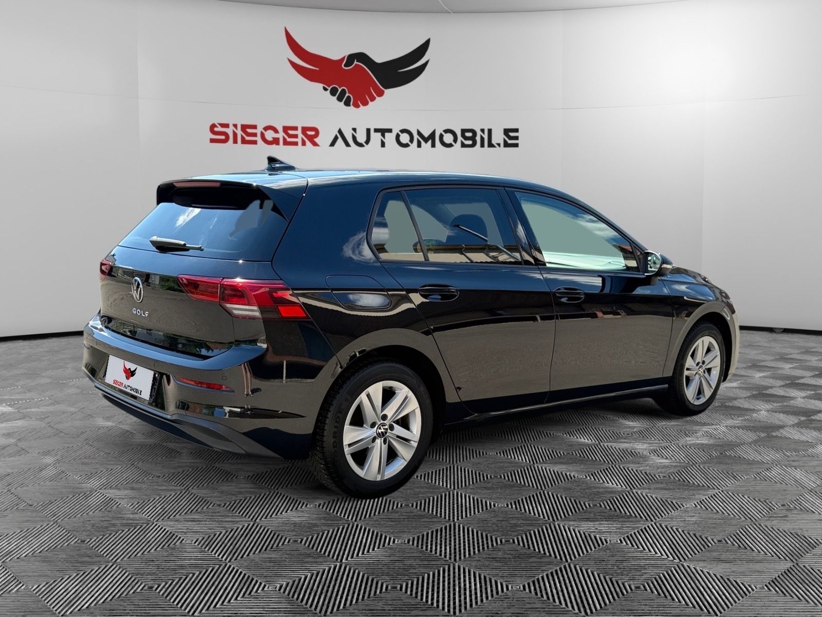 Volkswagen GOLF VIII 2.0 TDI DSG LIFE - Samsaru's Car Outlet