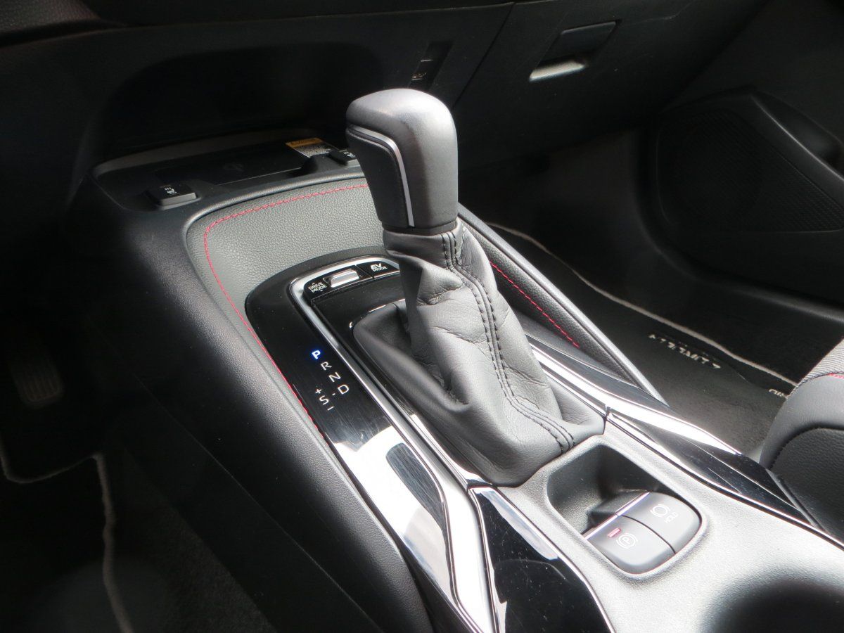 Toyota Corolla 2.0 Hybrid Lounge - Samsaru's Car Outlet